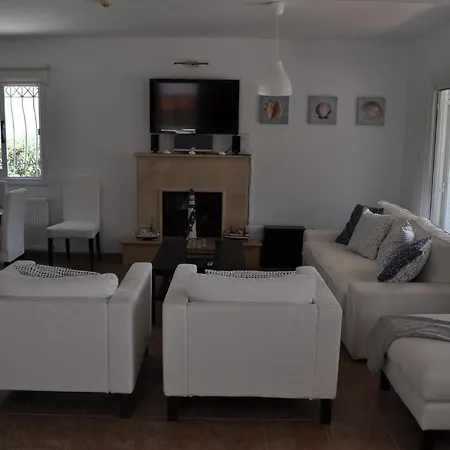 Villa The Ultimate Guide To Renting Your Luxury 4 Bedroom Villa Near The Beach, Protaras Villa 1527 *